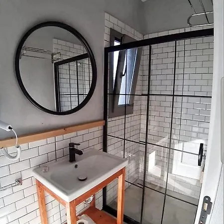 לינה וארוחת בוקר Akkum